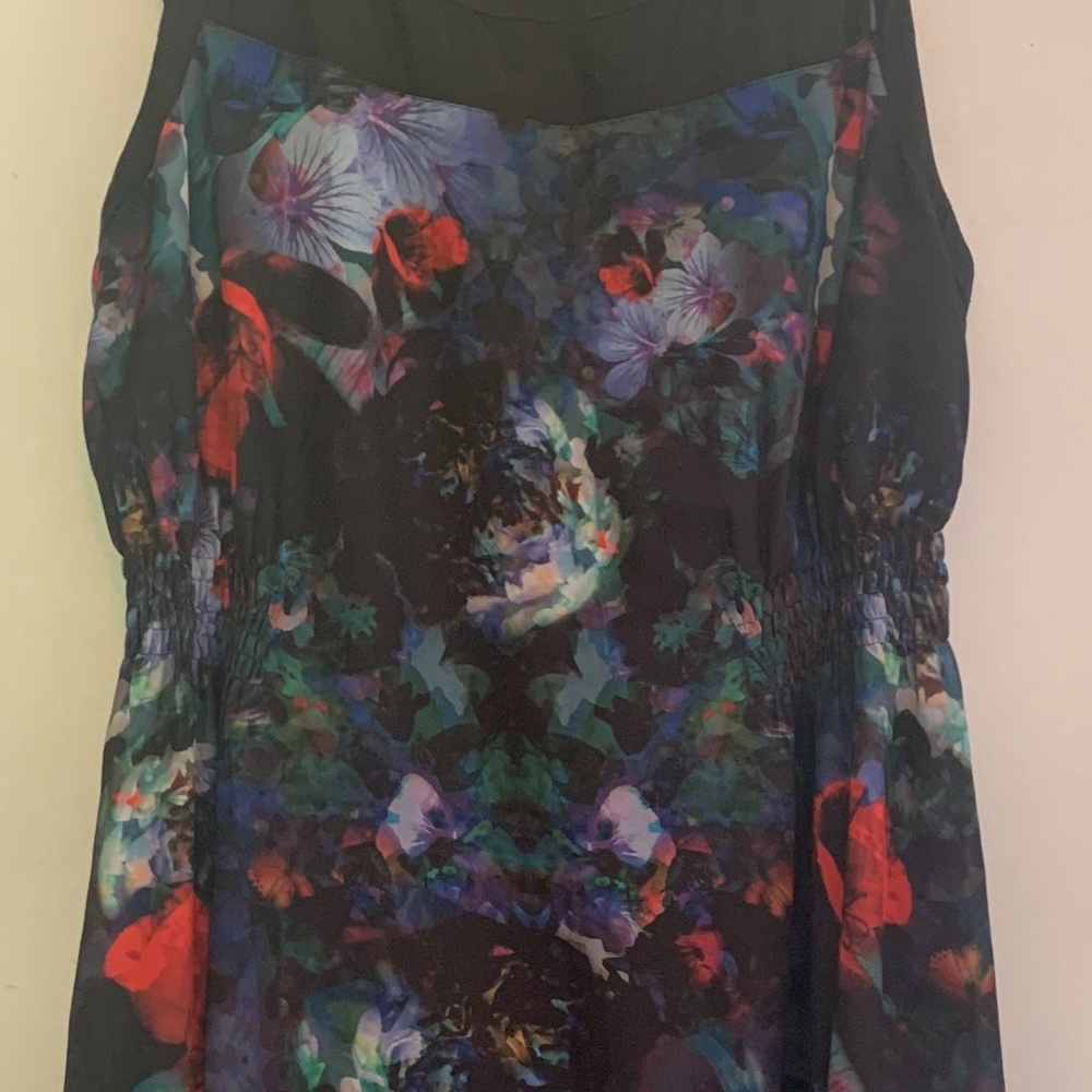 Dress - Picture 2 of 4